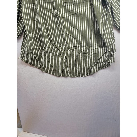 NWOT EVRI Womens Light Weight Blouse Green and White stripes Size 3X - Picture 5 of 7